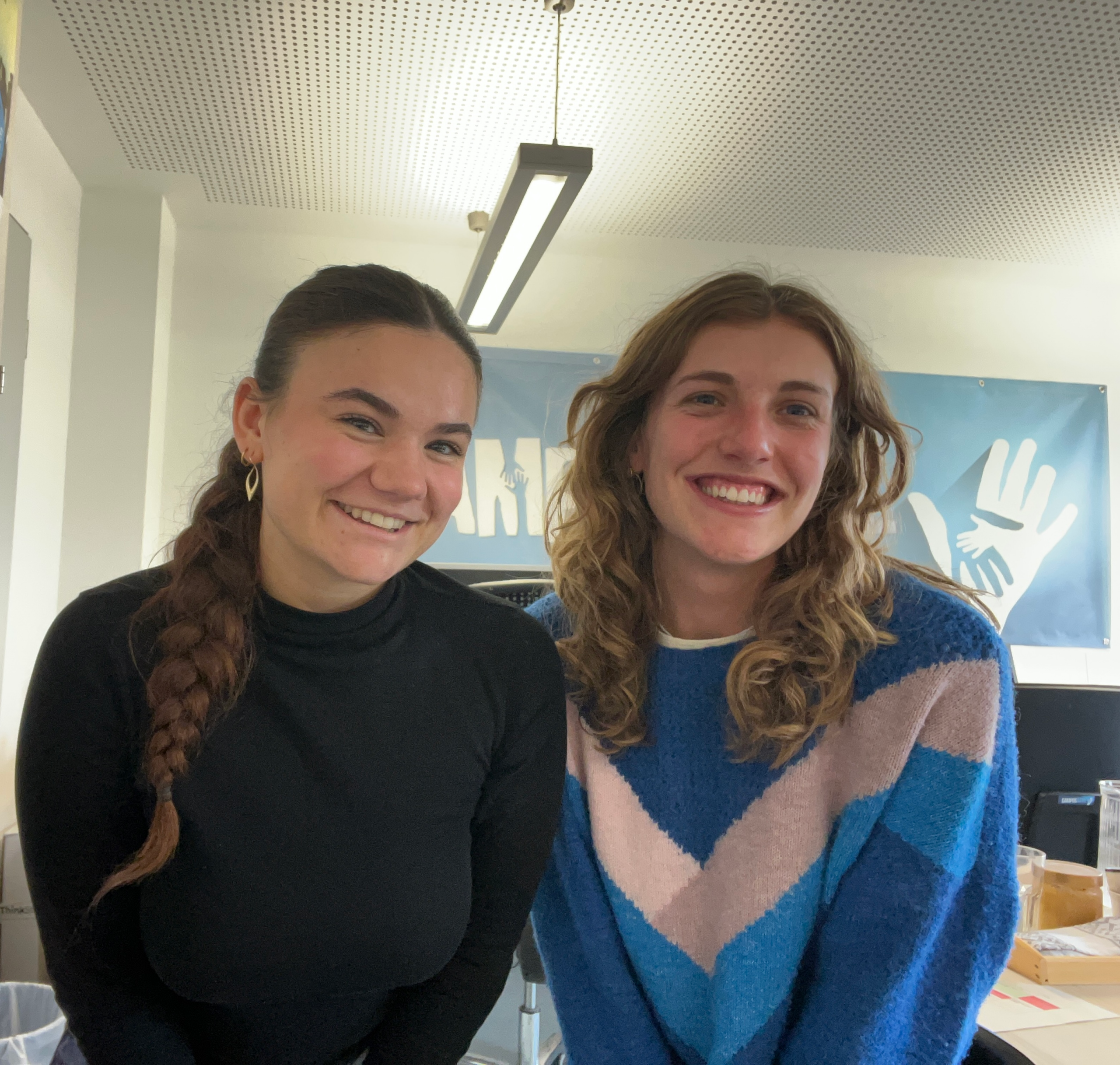 Judith und Ida starten als Semesterpraktikantinnen